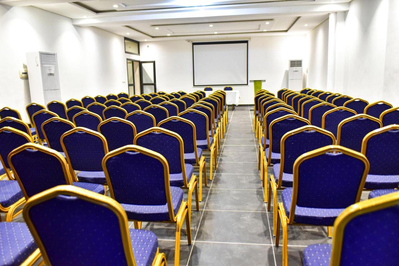 Robert'S Hotel Abidjan Kültér fotó