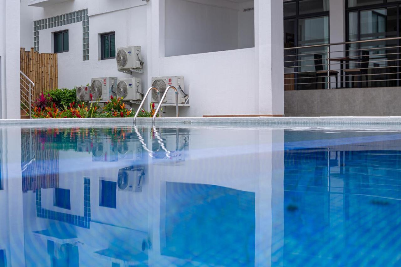 Robert'S Hotel Abidjan Kültér fotó